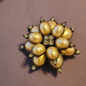 Elegant Gold Pearl Brooch